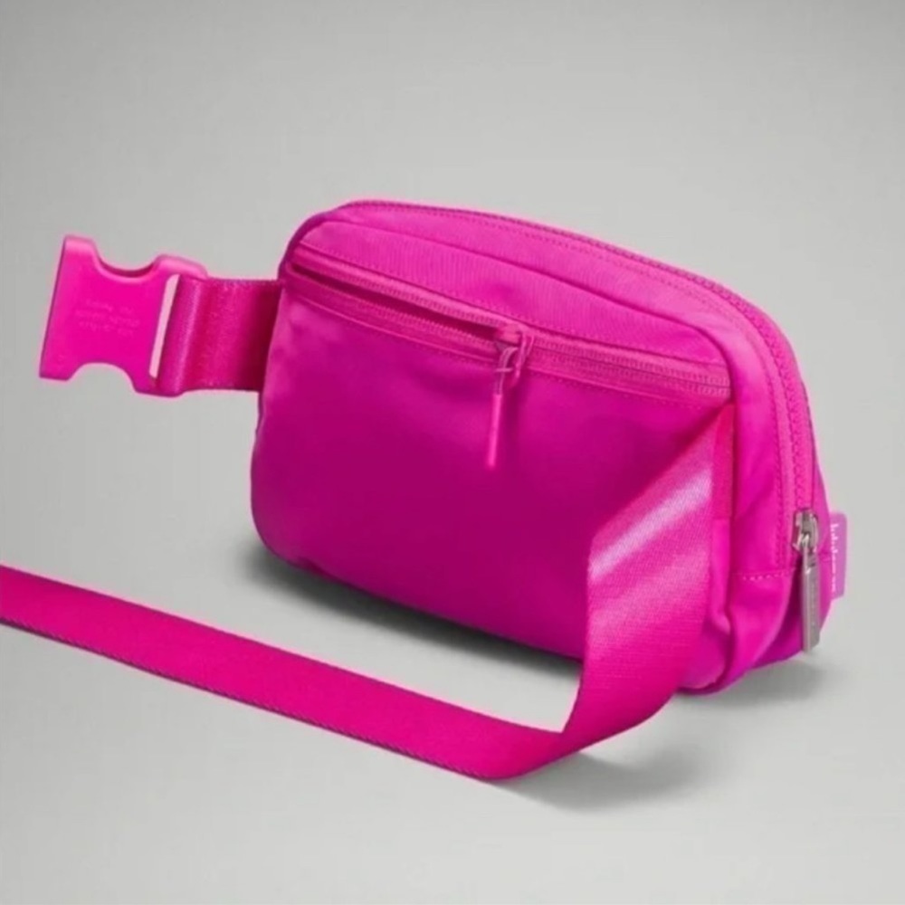 Lululemon Everywhere Belt Bag in Sonic Pink - Picture 8 of 8